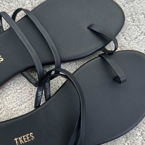NWOT TKEES “Gemma” Sandals black slip on slide strappy - Picture 5 of 9